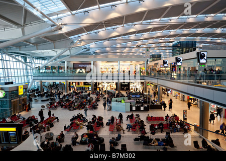 Airside Abflughalle, Terminal 5, Heathrow, London, England Stockfoto