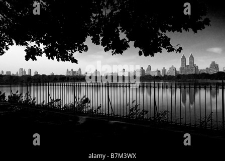 Blick über Jackie Onassis Reservoir im Central Park, New York, USA. Nov 2008 Stockfoto