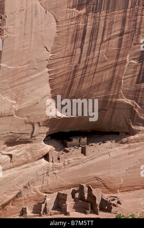 Das weiße Haus Ruinen ein Dorfes von Anasazi Indianer Canyon de Chelly Arizona USA gebaut Stockfoto