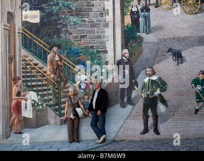 Ein großes Gebäude Seite Wandbild in der unteren Altstadt in Old Quebec zum Weltkulturerbe in Quebec Kanada Stockfoto