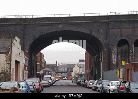 Eisenbahnbrücke, Digbeth, Birmingham, England, UK Stockfoto