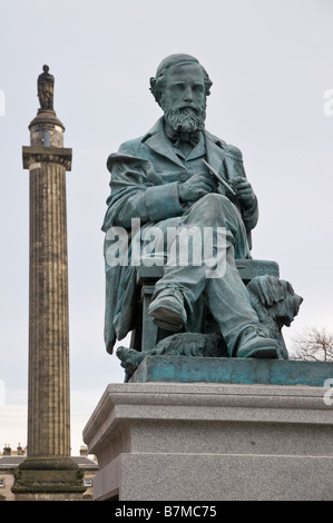 Die neue Statue von James Clerk Maxwell in der George Street in der Neustadt, Edinburgh. Stockfoto