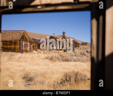 Blick aus dem Fenster, Bodie State Historical Park Stockfoto