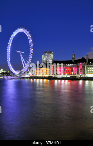 BA British Airways London Eye und County Hall London Vereinigtes Königreich Stockfoto