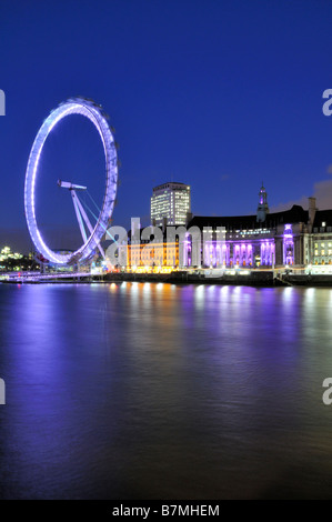 BA British Airways London Eye und County Hall London Vereinigtes Königreich Stockfoto