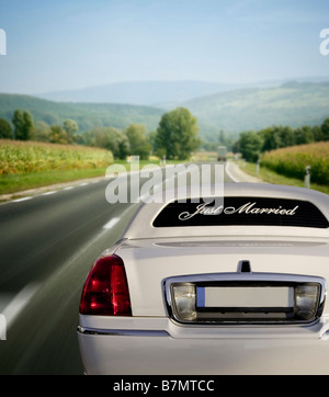 Weiße Limo auf den Weg zum Glück Stockfoto