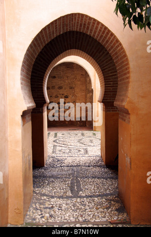 Maurischen Torbogen an der Alhambra Granada Spanien Stockfoto