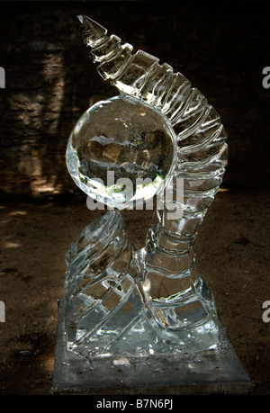 Eis-Skulptur in der Stadt Caunes Minervois, Frankreich Stockfoto