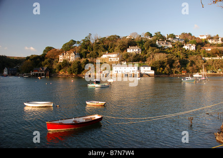 Newton Ferrers / Noss Mayo auf dem Fluss Yealm in South Devon an einen leuchtenden Herbsttag Stockfoto