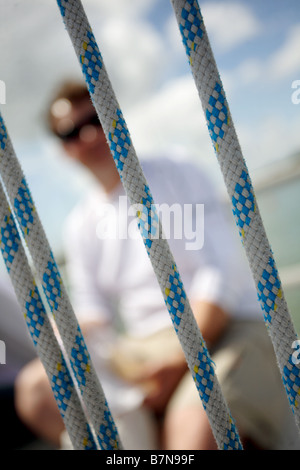 weiße, Europäische Seemann, eine Segelyacht auf dem Solent, UK. Stockfoto
