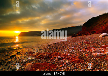 Sonnenaufgang vom Oddicombe Strand in Torquay in South Devon England Blick nach Süden, entlang der Küste Stockfoto