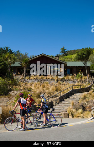 Cyclers and Resthouse Cafe, Sign of the Kiwi, Port Hills, Christchurch, Canterbury, Neuseeland Stockfoto