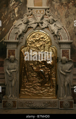 Reliquiar mit dem Kopf des Apostels Andrew in der Krypta der Kathedrale in Kampanien, Italien Amalfi. Stockfoto