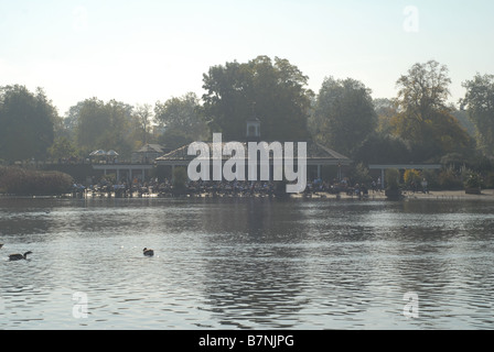 Serpentin Lido Cafe Hyde Park London Stockfoto