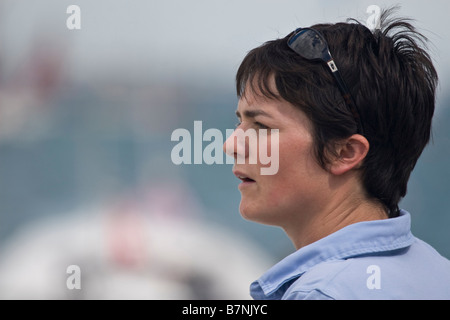 Ellen MacArthur am Kai für Woche Cowes auf der Isle Of Wight Stockfoto