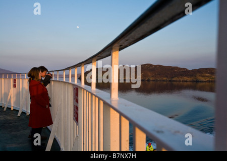 An Bord der Fähre "MV Clansman" unterwegs von Uig in Skye nach Tarbert auf der Isle of Harris. Stockfoto