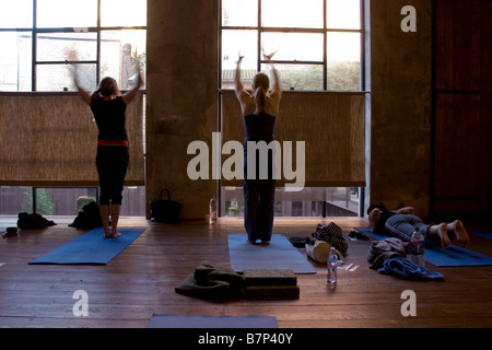 Sonnengrüsse - Astanga Yoga Stockfoto