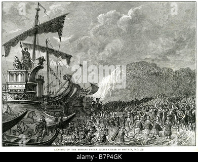 Landung der Römer unter Julius Ceaser VisitBritain b.c.55 Soldat kämpfen Schlacht Krieg Angriff Tod Belagerung Kampf kostenlos Militär Armee verkauft Stockfoto