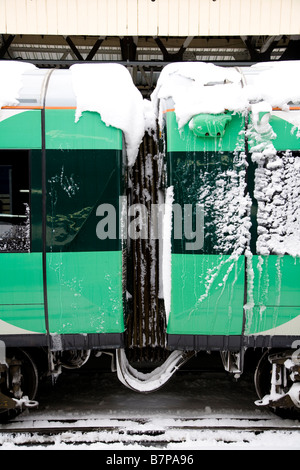 Eis bedeckt Zug stehenden Clapham Junction Feb 2009 Stockfoto