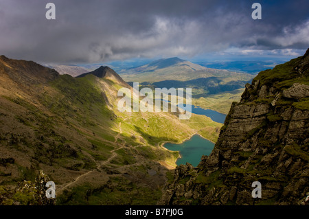 Llyn Llydaw Stausee und Glaslyn See vom Gipfel des Mount Snowdon Wales Stockfoto