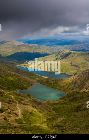 Llyn Llydaw Stausee und Glaslyn See vom Gipfel des Mount Snowdon Wales Stockfoto