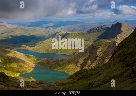 Llyn Llydaw Stausee und Glaslyn See vom Gipfel des Mount Snowdon Wales Stockfoto