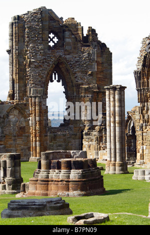 Eine enge Ernte der Ruinen von Whitby Abtei an der North Yorkshire Küste des Vereinigten Königreichs. Stockfoto