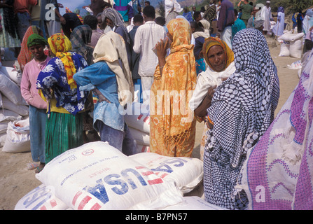 1998 2000 Grenzkonflikt mit Eritrea und Äthiopien viele Eritreer in Flüchtlingslagern und UNO-Friedenstruppen Stockfoto