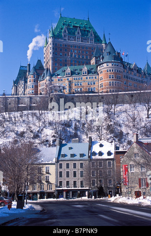 Chateau Frontenac überragt Unterstadt, Quebec, Kanada. Stockfoto