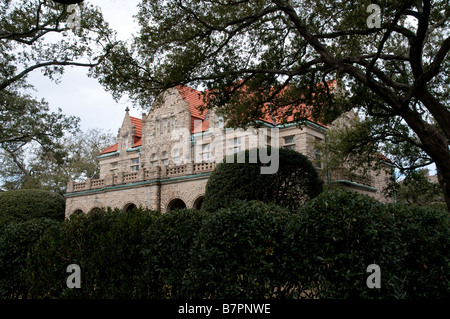 Beispiele für New Orleans Architektur im Garden District, in erster Linie auf St. Charles Avenue Stockfoto