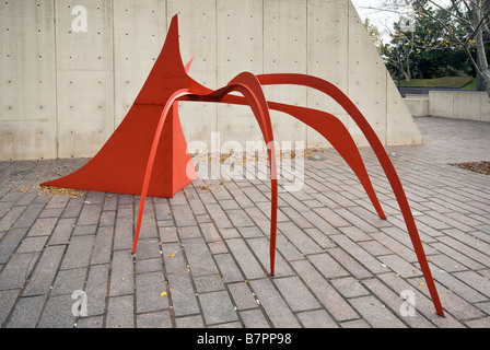 Die Krabbe Skulptur von Alexander Calder bei Lillie und Hugh Roy Cullen Sculpture Garden im Fine Arts Museum in Houston Texas USA Stockfoto
