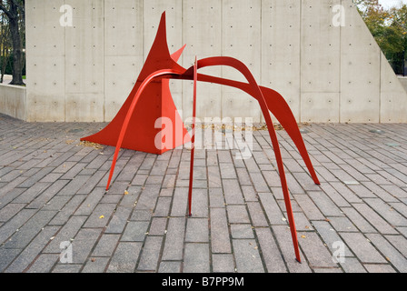 Die Krabbe Skulptur von Alexander Calder bei Lillie und Hugh Roy Cullen Sculpture Garden im Fine Arts Museum in Houston Texas USA Stockfoto