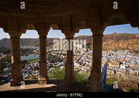 Blick auf Bundi und der alte Palast von Mordi Kenotaph in Rajasthan Indien Stockfoto