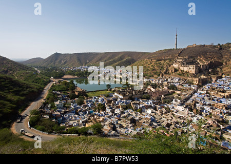 Ansicht der Stadt Bundi und Bundi Palast von Mordi Kenotaph in Rajasthan Indien Stockfoto