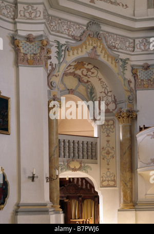 Bergkirchen, Kath. Pfarrkirche St. Johannes Baptist, Öffnung des Hauptraums Zur Flügelbau Stockfoto