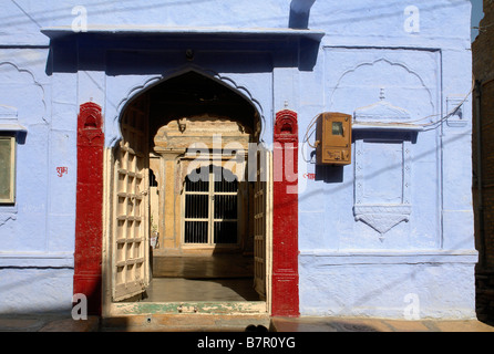 traditionellen indischen Haus in die Gassen der Altstadt von jaisalmer Stockfoto