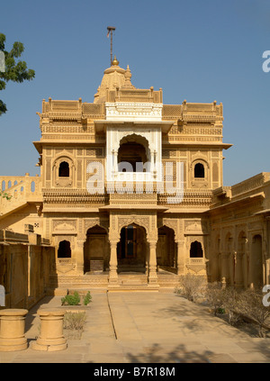 Jain-Sandstein-Tempel bei Amar sagar Stockfoto