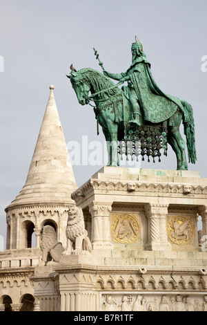 Statue des Hl. Stephanus, der erste König von Ungarn, ein Pferd reiten, Budapest Stockfoto