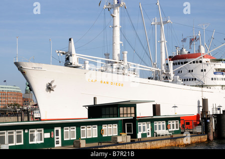 Cap San Diego Im Hamburger Hafen Deutschland Cap San Diego im Hamburger Hafen Deutschland Stockfoto