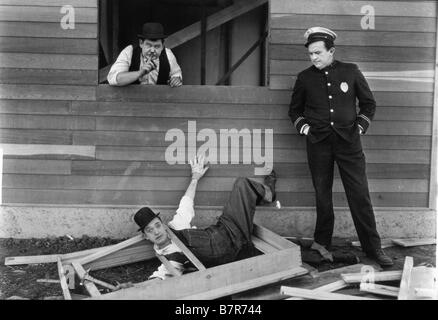 Den letzten Schliff Jahr: 1928 USA Stan Laurel, Oliver Hardy, Edgar Kennedy Regie: Clyde Bruckman Leo McCarey Stockfoto