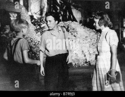 Deutschland Jahr Null Germania anno zero Jahr: 1948 - Italien/Deutschland unter der Regie von Roberto Rossellini Franz-Otto Krüger, Edmund Moeschke, ingetraud Hinze Stockfoto