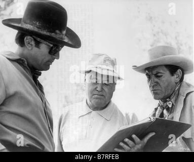 Das war der wilde Westen Jahr: USA 1962 Regie: Henry Hathaway Henry Hathaway, Gregory Peck, Robert Preston schießen Bild Stockfoto