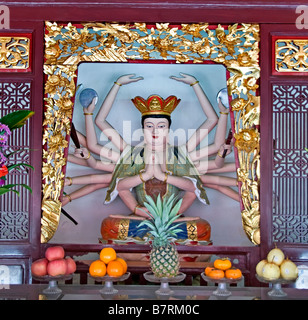 Bodhisattva tausend Hände Thian Hock Keng Tempel auch Tianfu Gong Tempel chinesischer Tempel des himmlischen Glücks Chinatown Stockfoto