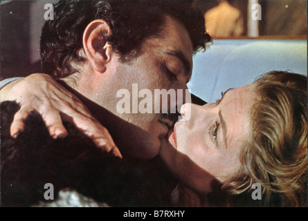 Der gelbe Rolls-royce-Jahr: GB 1964 Regie: Anthony Asquith Omar Sharif, Ingrid Bergman Stockfoto