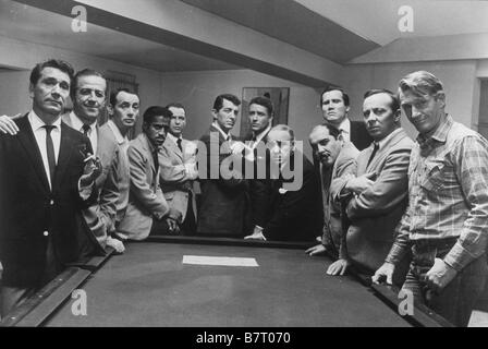 Ocean's Eleven Jahr: 1961 USA Frank Sinatra, Dean Martin, Sammy Davis Jr., Peter Lawford und Joey Bishop, Richard Conte, Buddy Lester, Akim Tamiroff, Henry Silva, Richard Benedict, Norman fiel, Clem Harvey Regie: Lewis Milestone Stockfoto