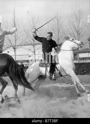 Le Cid, tournage El Cid Jahr: 1961 - Italien/USA Chalton Heston, s'entraine à-Manier l'Degen à cheval Durant le tournage Du'Cid' Stockfoto