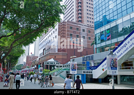 Ngee Ann Stadt Isetan Essen Republik Singapur Orchard Road Menschen moderne Mode Luxus Shopping Mall Shop speichern Geschäfte Geschäfte Stockfoto