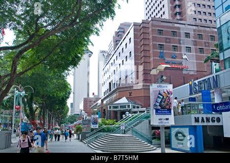 Ngee Ann Stadt Isetan Essen Republik Singapur Orchard Road Menschen moderne Mode Luxus Shopping Mall Shop speichern Geschäfte Geschäfte Stockfoto