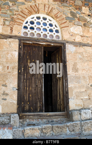 Assinou Kirche Tür, Troodos-Gebirge. Fresken aus dem 12. Jahrhundert und späteren Perioden sind die schönsten byzantinischen Wandmalereien in Zypern Stockfoto