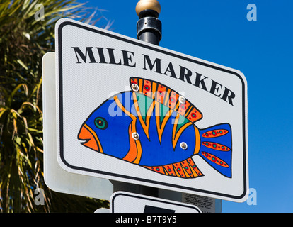 Mile Marker Zeichen in der Nähe von St. Petersburg Beach, Golfküste, Florida, USA Stockfoto